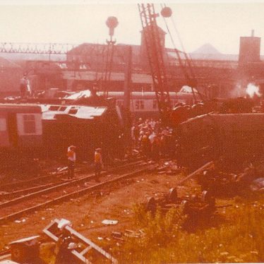 Nuneaton Train Crash 1975 | Picture courtesy of David Boneham, Nuneaton Memories