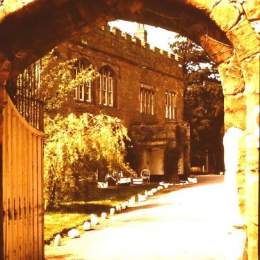Astley Castle, 1976. | Picture courtesy of Will Roe, Nuneaton Memories