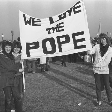We Love the Pope. | Warwickshire County Record Office reference PH(N) 600/1982/4678-4680