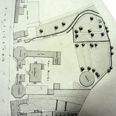 Map showing octagonal gas holders, coal shed etc on Saltisford road | WCRO ref. CR1618, Warwick Board of Health Map 1851