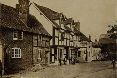Then and Now: The Millwright Arms, Warwick