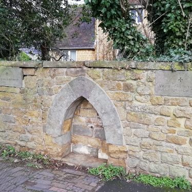 Drinking Fountain at corner of Main St and Back Lane, Middle Tysoe | Image courtesy of Gary Stocker.