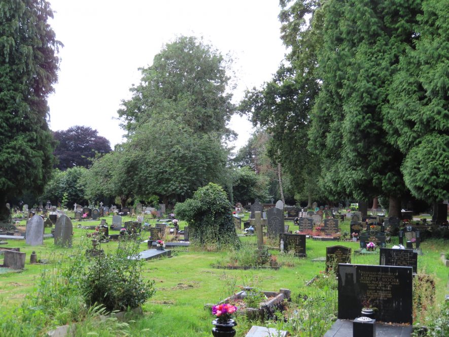 Bedworth Cemetery, Bedworth | Image courtesy of Gary Stocker.