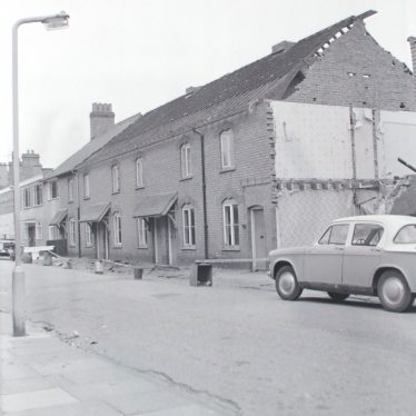 Photograph of houses in course of demolition in Dugdale Street, Nuneaton. 6th September 1970. | Warwickshire County Record Office reference PH882/5/3761