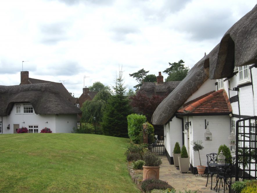 Little Virginia, Kenilworth. Thatched and timber-framed cottages surrounding a green | Image courtesy of Anne Langley