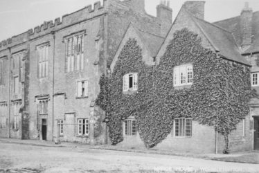 Old Sir John Spencer of Wormleighton