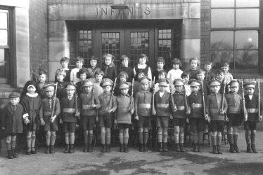 Leamington Spa.  School pupils