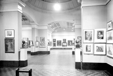 Leamington Spa.  Art Gallery