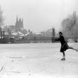 Leamington Spa.  River Leam, skating