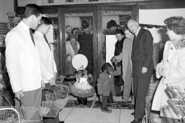 Leamington Spa.  Burtons Supermarket, opening
