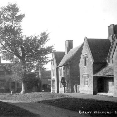 Great Wolford.  Cottages
