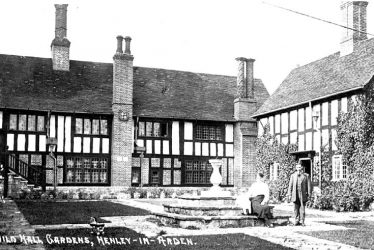 Henley in Arden.  Guildhall Gardens