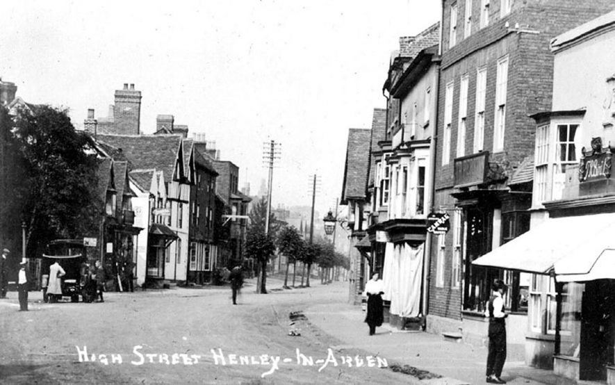 High Street, Henley in Arden.  1910s |  IMAGE LOCATION: (Warwickshire County Record Office)