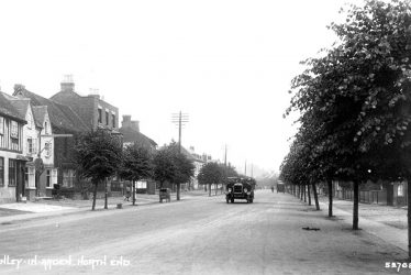 Henley in Arden.  North End
