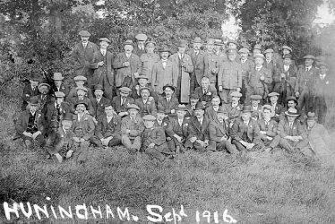 Hunningham.  Group photograph