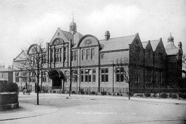 Leamington Spa.  Avenue Road Library