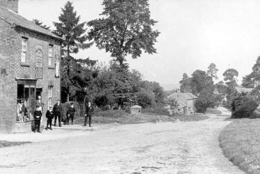 Ilmington.  Village Shop