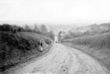 Ilmington.  Country lane