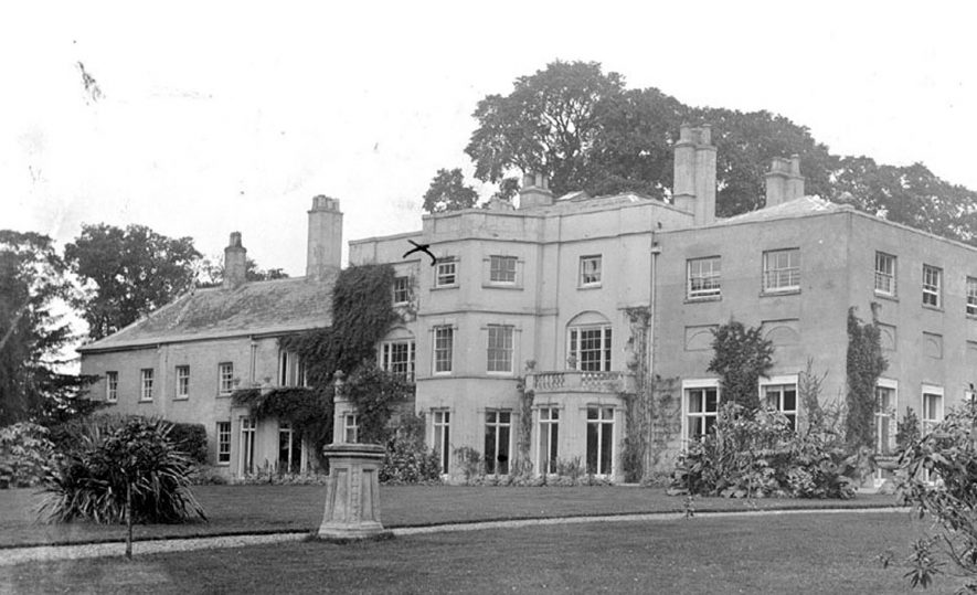 Rear view of Idlicote House and gardens.  1900s |  IMAGE LOCATION: (Warwickshire County Record Office)
