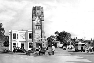 Kenilworth.  Square