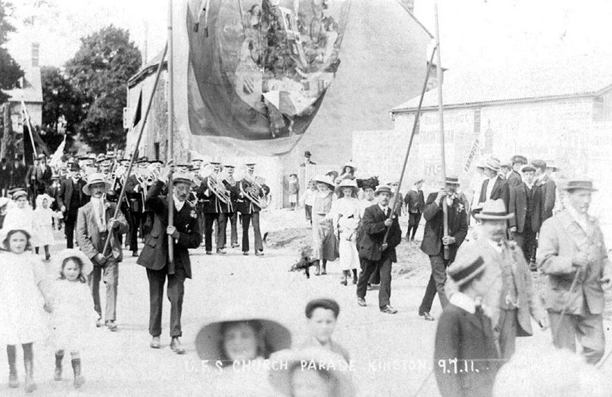 Church parade of a society, Kineton.  1910s |  IMAGE LOCATION: (Warwickshire County Record Office)