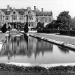 Moreton Morrell.  Moreton Paddox