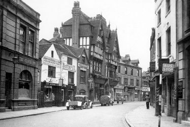 Nuneaton.  Newdegate Street