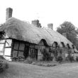 Stoneleigh.  Thatched cottages