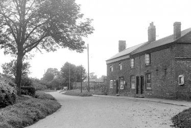 Willoughby. Post Office