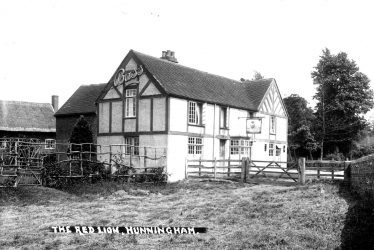 Hunningham.  Red Lion