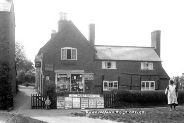 Hunningham.  Post Office