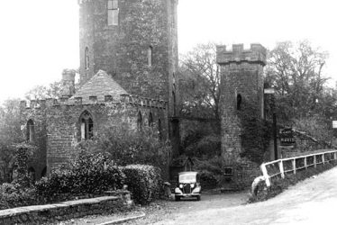 Edgehill.  Round Tower
