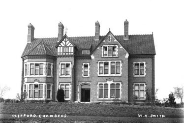 Clifford Chambers.  Red Hill House