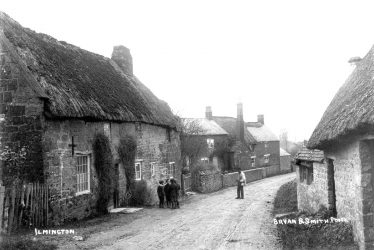 Ilmington.  Thatched cottages