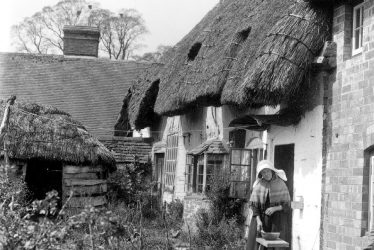 Long Marston.  Thatched cottages