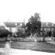 Quinton, Lower.  Houses