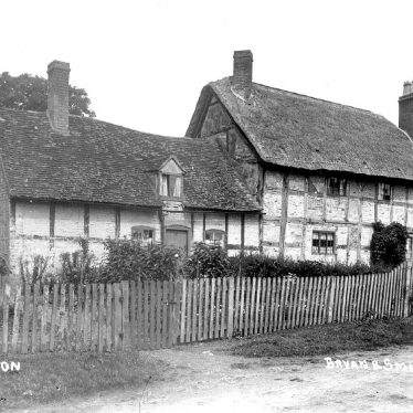 Luddington.  Cottages
