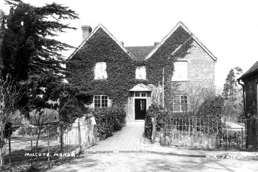 Weston on Avon.  Milcote Manor