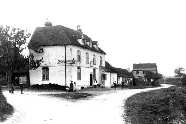 Great Alne.  Mother Huff Cap Inn