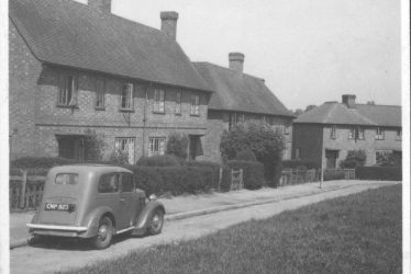 Kenilworth.  Hyde Road, new housing