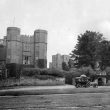 Kenilworth.  Castle, Gatehouse