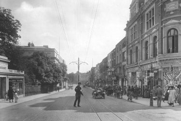 Leamington Spa.  Parade