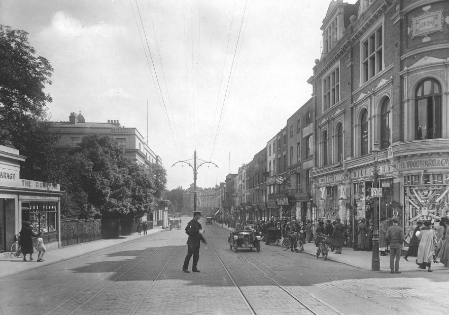 The Parade, Leamington Spa.  1925 |  IMAGE LOCATION: (Warwickshire County Record Office)