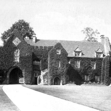 Stoneleigh.  Stoneleigh Abbey, gatehouse