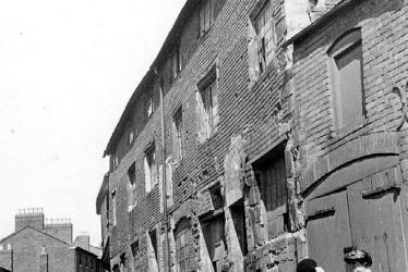 Warwick.  Barrack Street