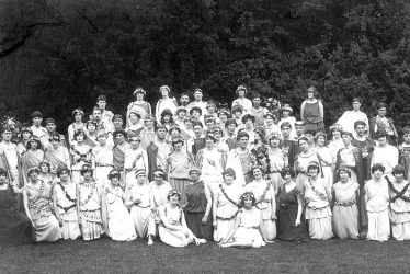 Warwick.  Castle, Performers of "Orpheus"