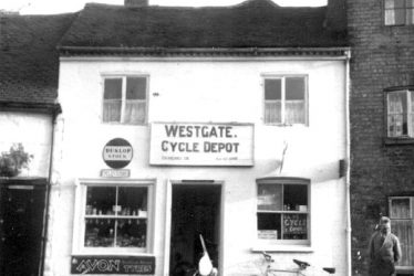 Warwick.  Westgate, cycle shop