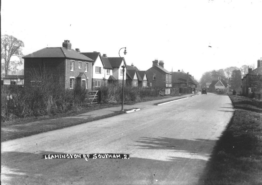 Leamington Road,  Southam.  1930s |  IMAGE LOCATION: (Warwickshire County Record Office)