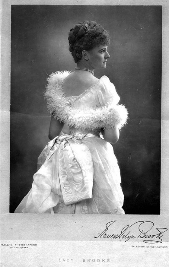 Portrait of Frances Brooke, Countess of Warwick.  1910s |  IMAGE LOCATION: (Warwickshire County Record Office) PEOPLE IN PHOTO: Brooke as a surname, Brooke, Lady Frances