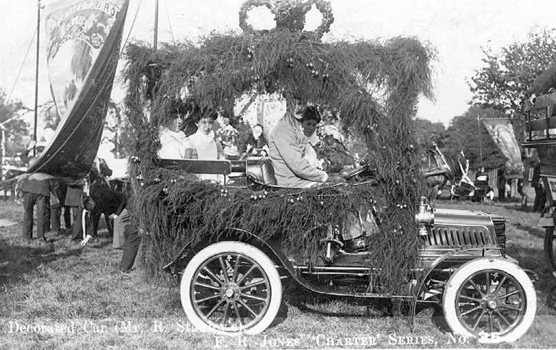 A decorated car for some celebration, Nuneaton.  1907 |  IMAGE LOCATION: (Warwickshire County Record Office)